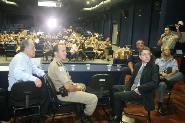 Prefeitura de Uberaba entrega 30 netbooks e sistema de monitoramento para Polícia Militar