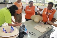 Prefeitura entrega equipamentos aos servidores do Horto Municipal e da capina química e mecânica