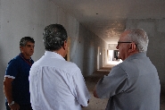 Paulo Mesquita visita unidades de saúde em construção